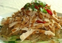 Салат с имбирем и курицей с овощами